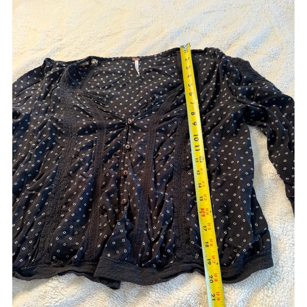 Free People Women Black Diamond Print Lace Trim Button Front Blouse Size M - Picture 6 of 6